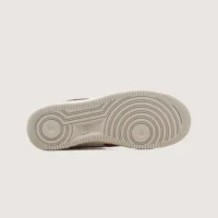 Tenis Nike Air Force 1 '07 LV8 Elevate Red Toe Gris HJ9094 012