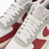Tenis Nike Air Force 1 '07 LV8 Elevate Red Toe Gris HJ9094 012
