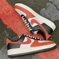 Tenis Nike Air Force 1 07 LV8 Vintage Coral Negro HQ4987 010