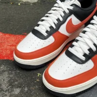 Tenis Nike Air Force 1 07 LV8 Vintage Coral Negro HQ4987 010