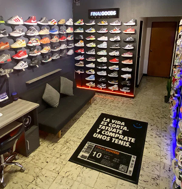 Foto del showroom privado a puerta cerrada de tenis originales de todas las marcas Finalgoods en Itagüi, Antioquia - Colombia 🇨🇴 Foto del showroom privado a puerta cerrada de tenis originales de todas las marcas Finalgoods en Itagüi, Antioquia - Colombia 🇨🇴